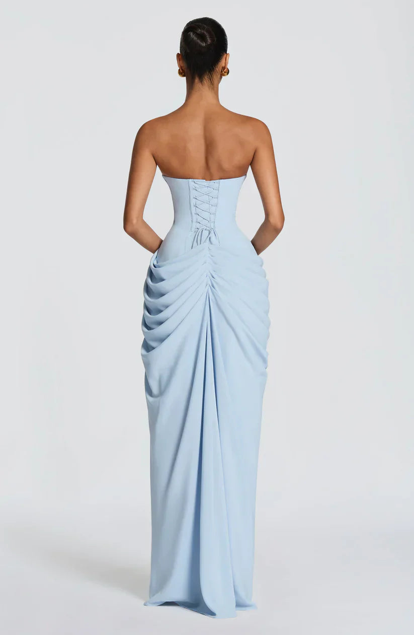 Elara Maxi Dress – Sveylos Elara Maxi Dress – Sveylos